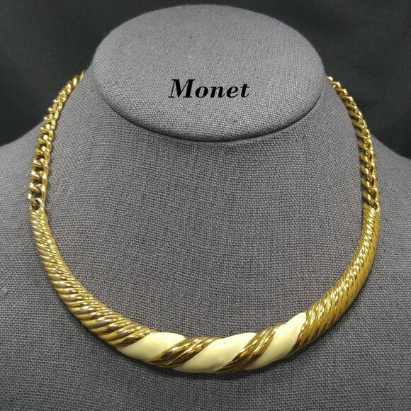 Vintage Monet Cream Enamel & Gold Plated Choker Necklace 1960s Mid Century - Picture 1 of 9